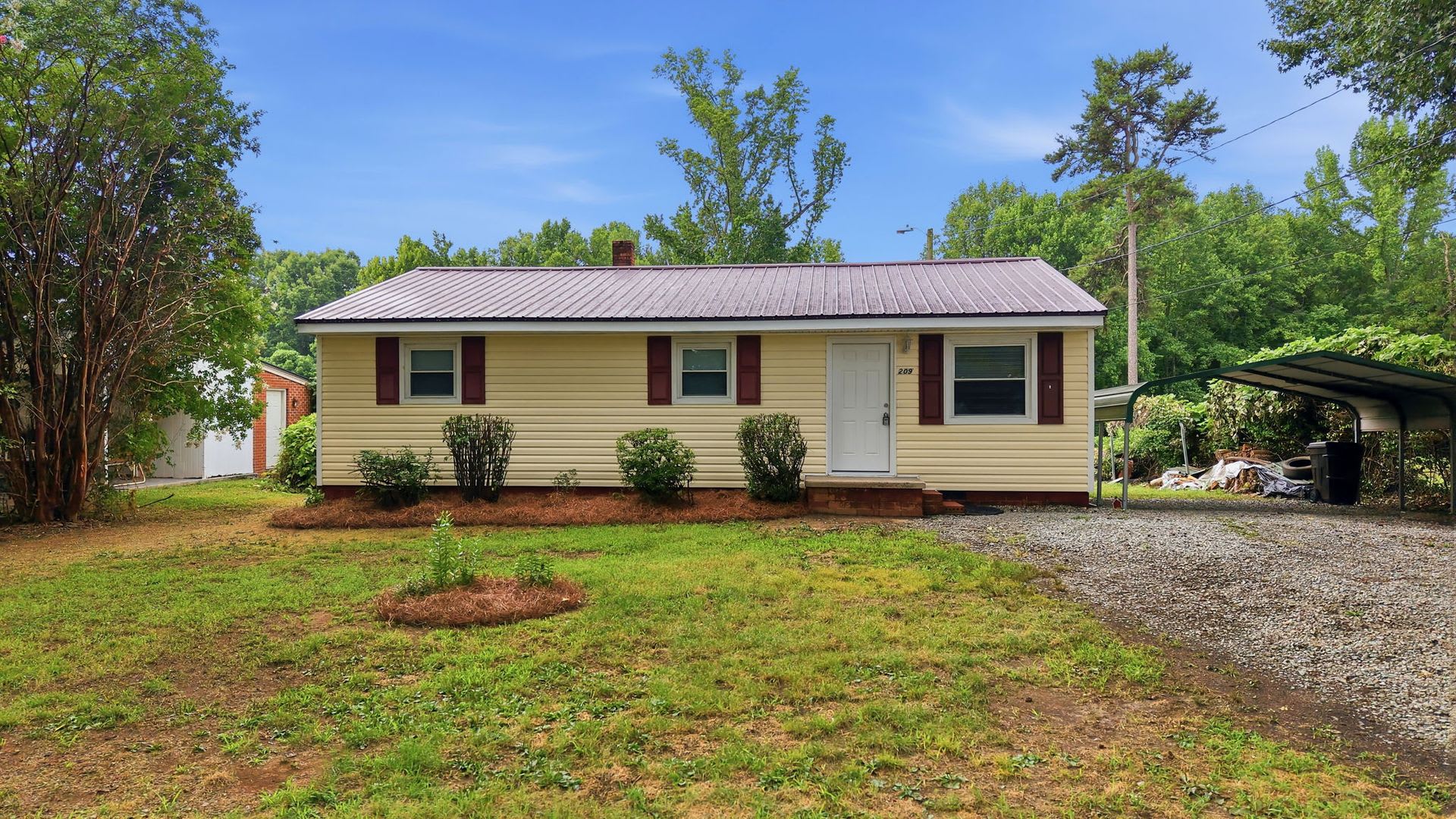 3 Bedroom 1 Bathroom – photo 1 of 19