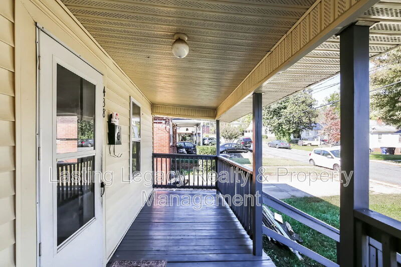 438 W 24th Street – photo 1