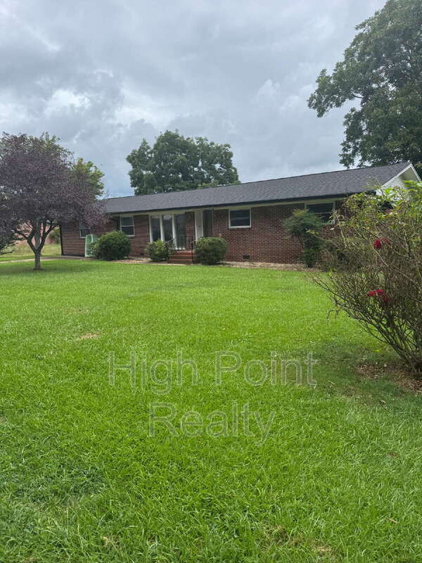 61 Rains Avenue Southeast – photo 1 of 13