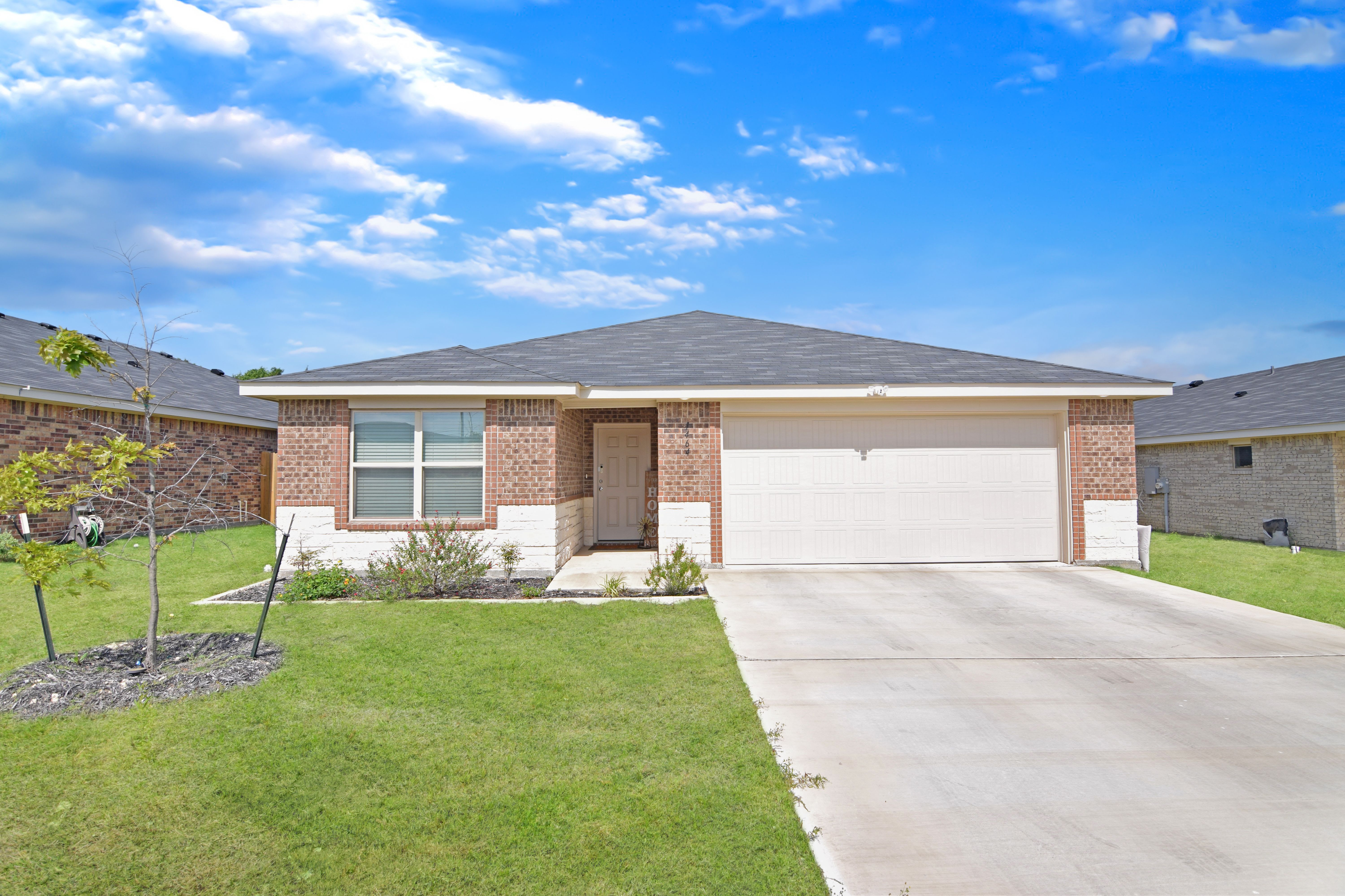 1464 Dryden Ave – photo 1