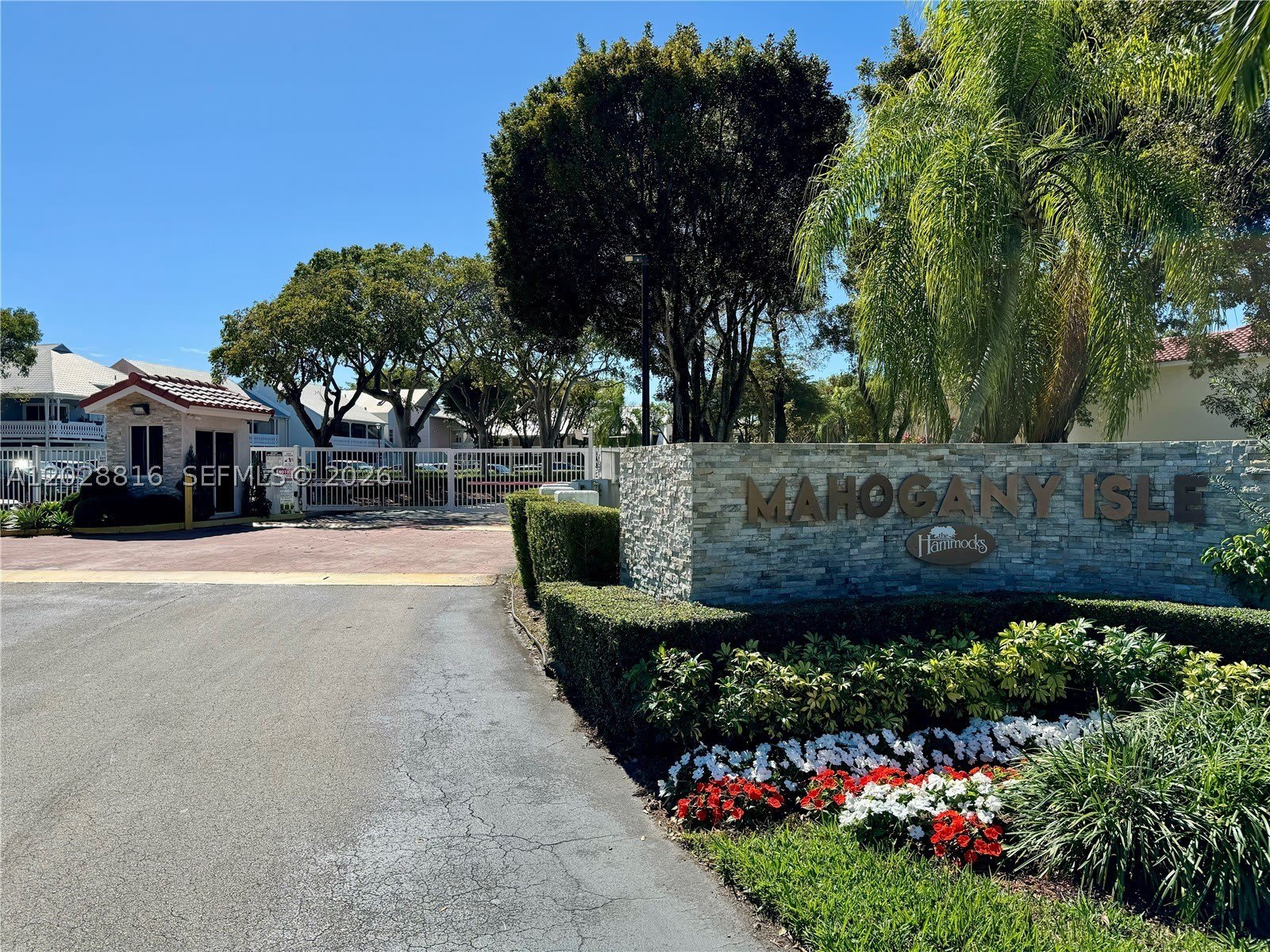 10441 Mahogany Key Cir – photo 1