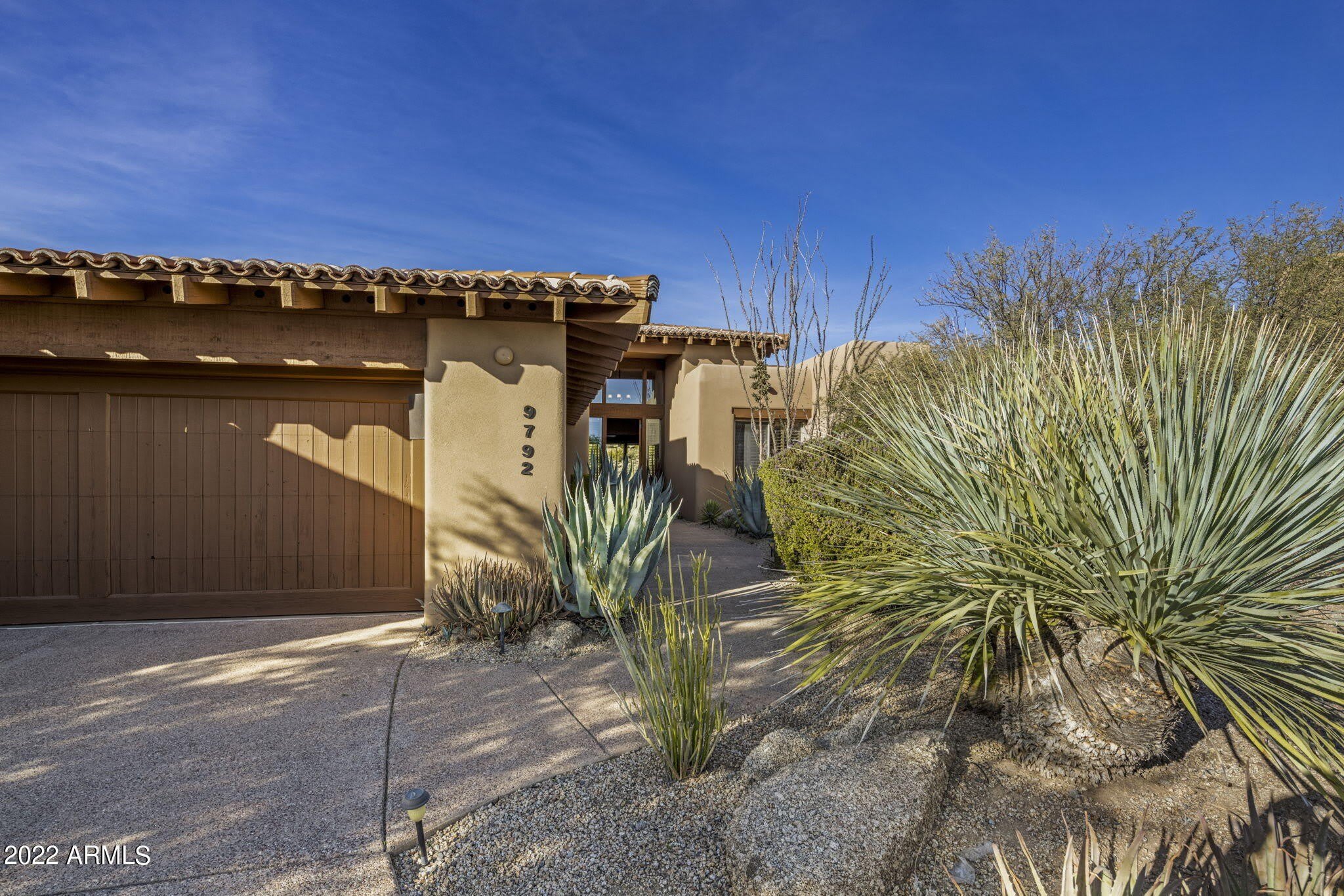 9792 E FORGOTTEN HILLS Drive – photo 1