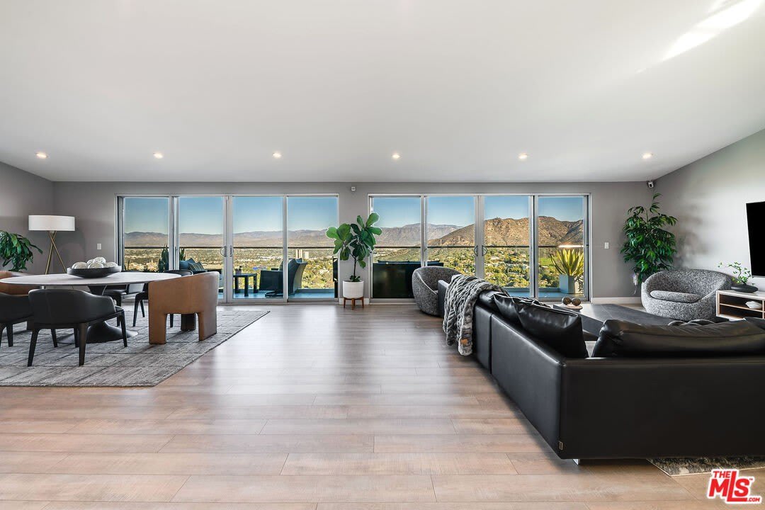 7191 Pacific View Dr – photo 1