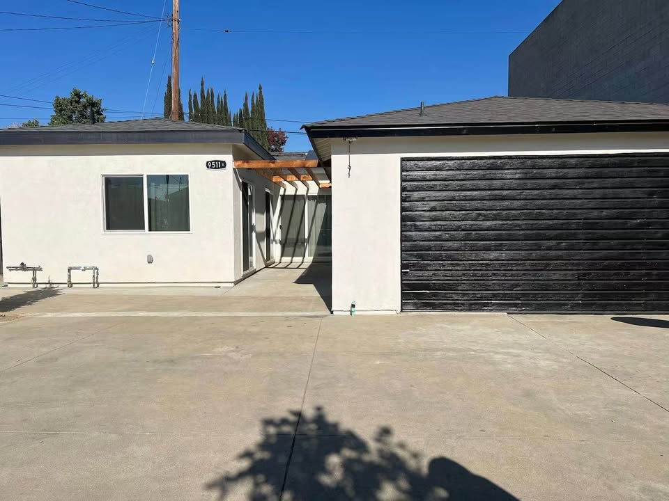 9511 Gidley Street – photo 1 of 15
