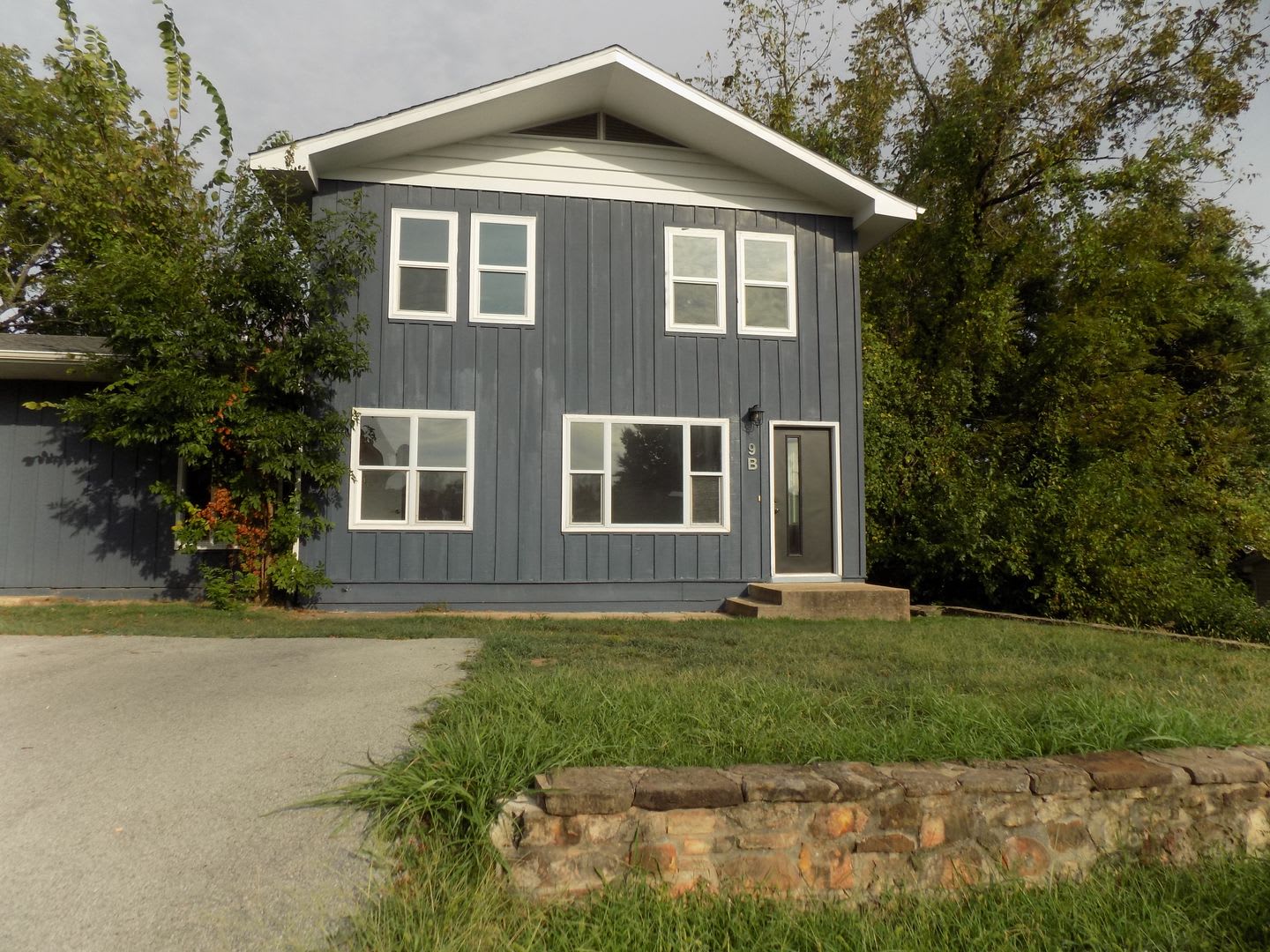 9 Sunset St Unit B – photo 1 of 18