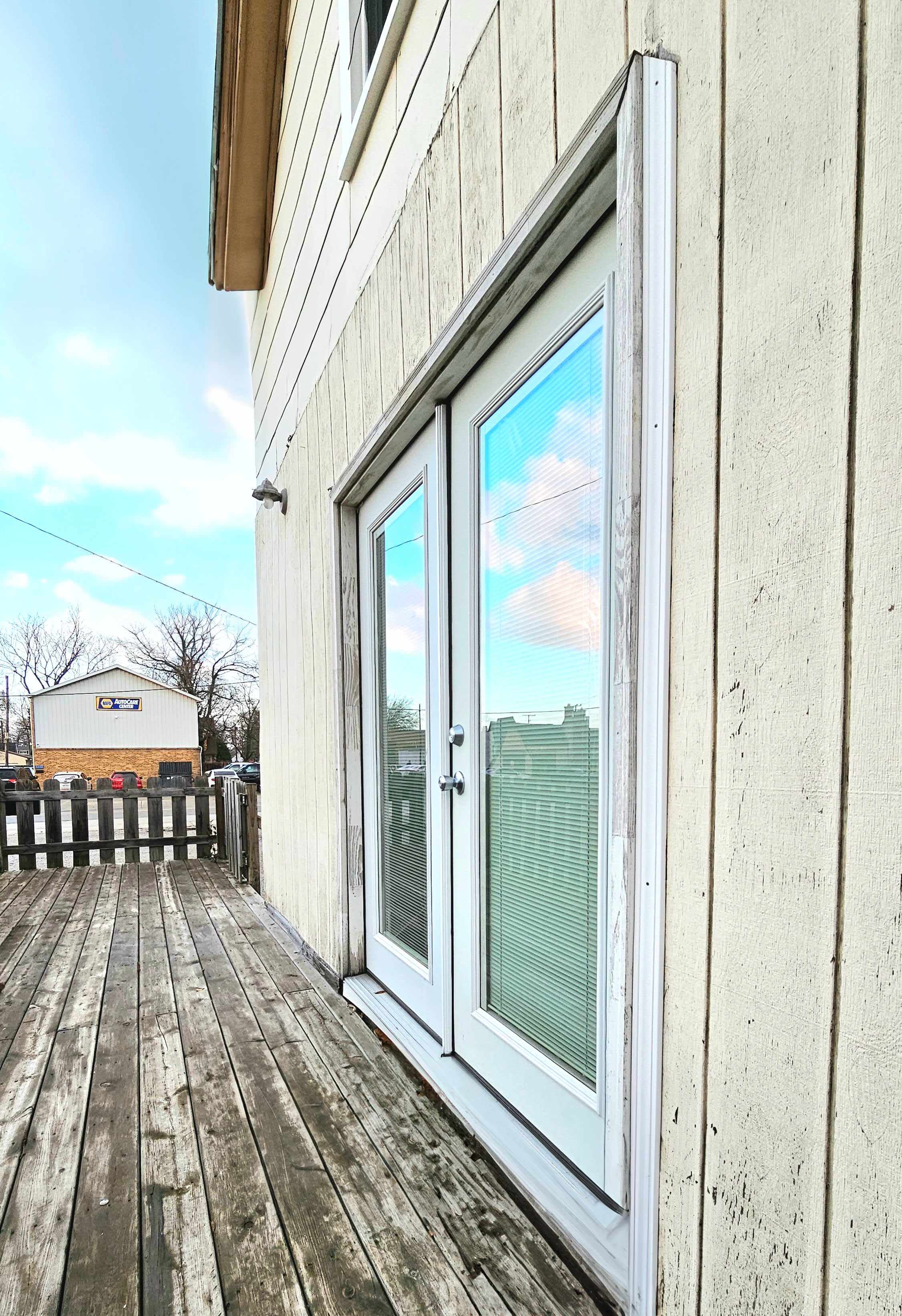 2406 Franklin Street – photo 1 of 10