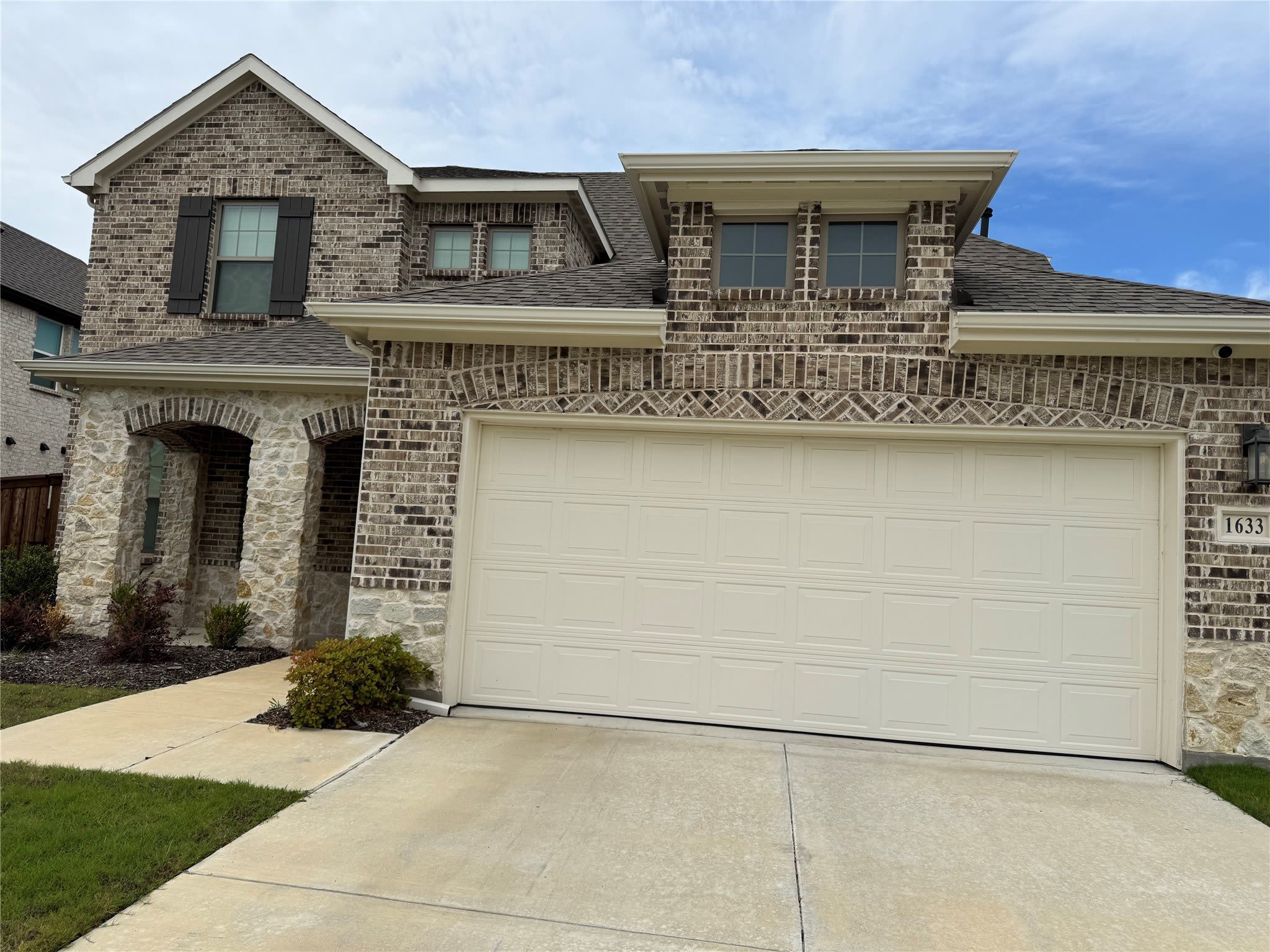 1633 Glacier Drive – photo 1