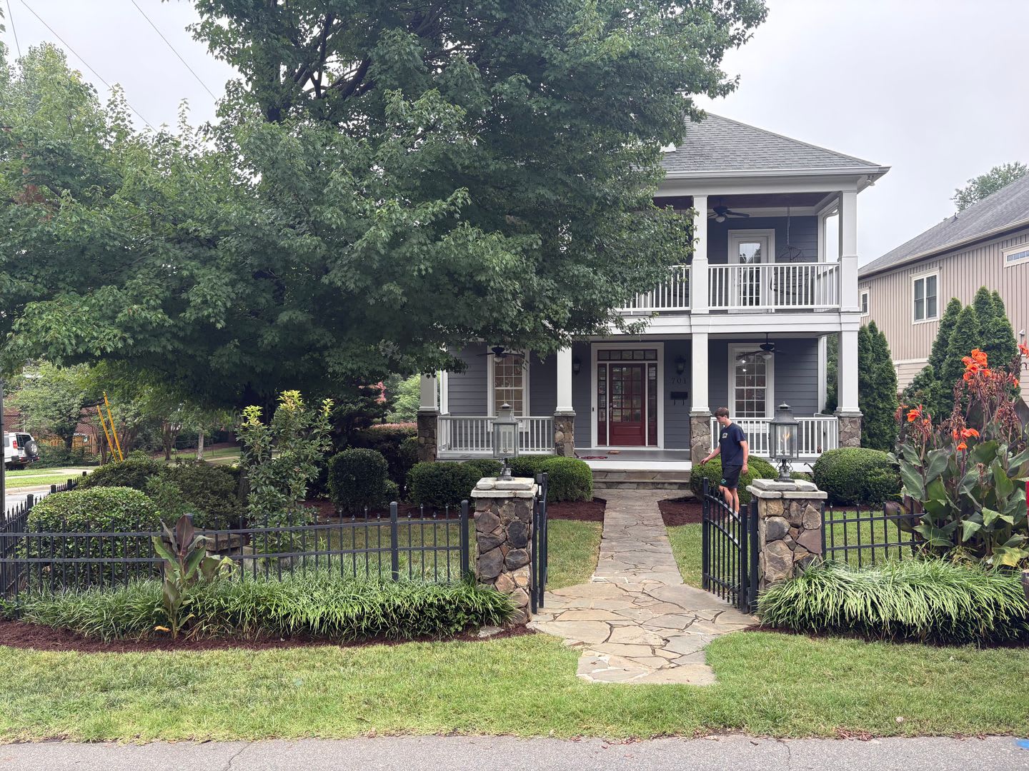 Spacious Charming Dilworth 3800 Sf 4 Beds 3 5 Baths – photo 1