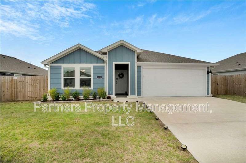 4435 West Canyon Run Drive – photo 1 of 23