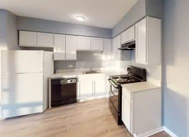Oak Lawn Blu Apartments – photo 1 of 9