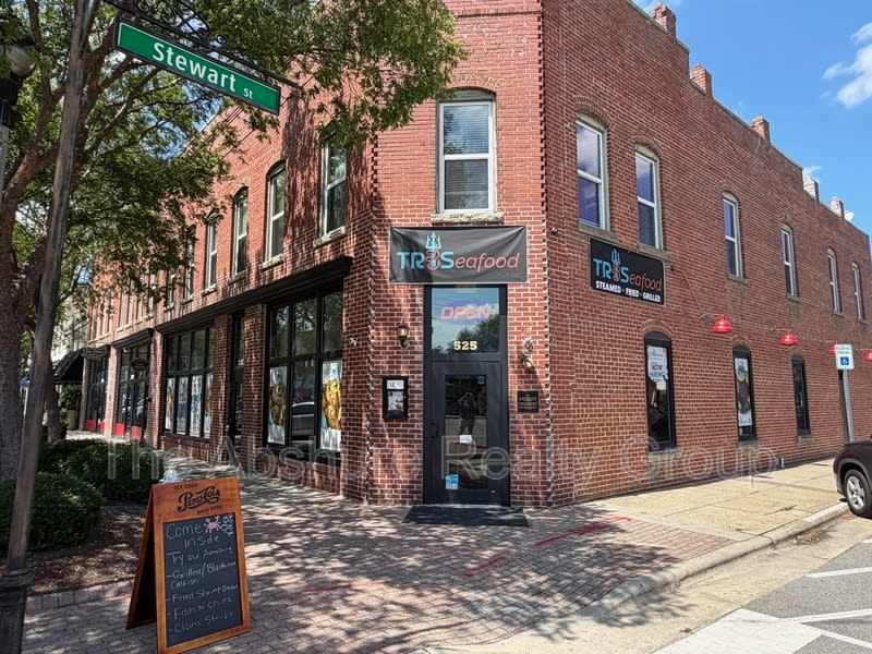 523 East Broad Street – photo 1 of 16