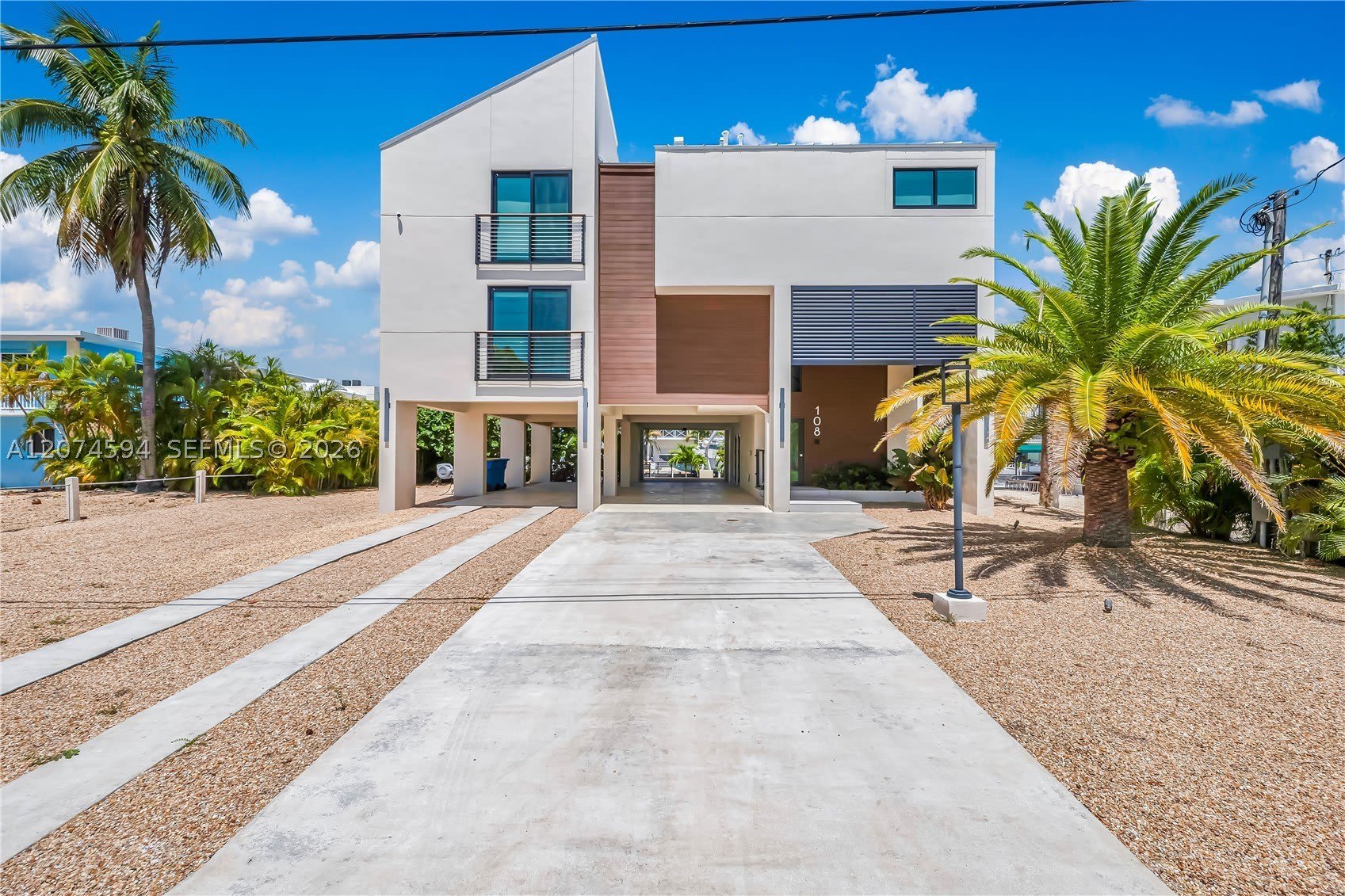 108 W Plaza Del Lago – photo 1 of 86