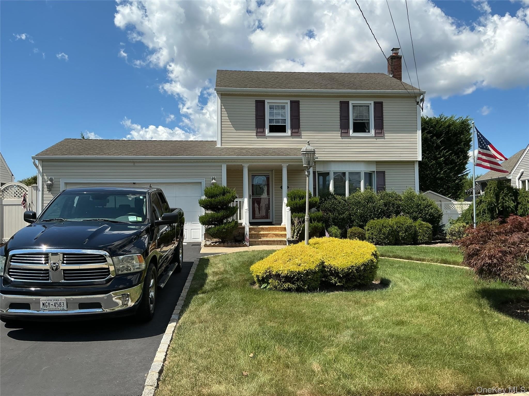 11 Frankel Road – photo 1 of 15