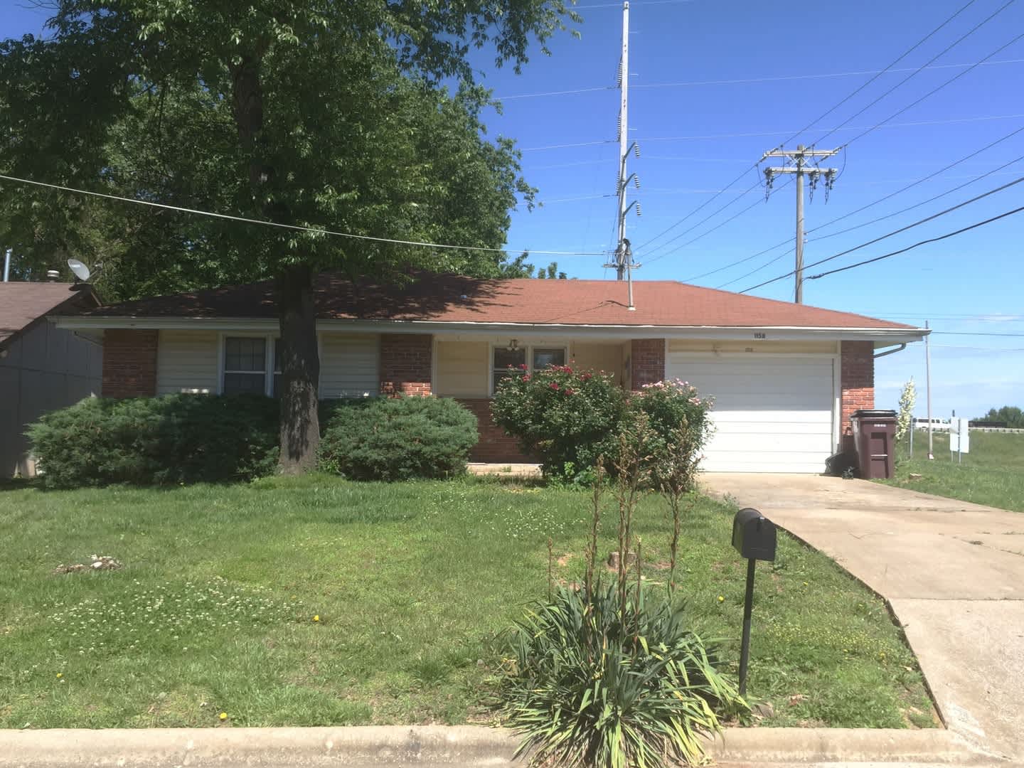 Southeast Springfield Home! – photo 1