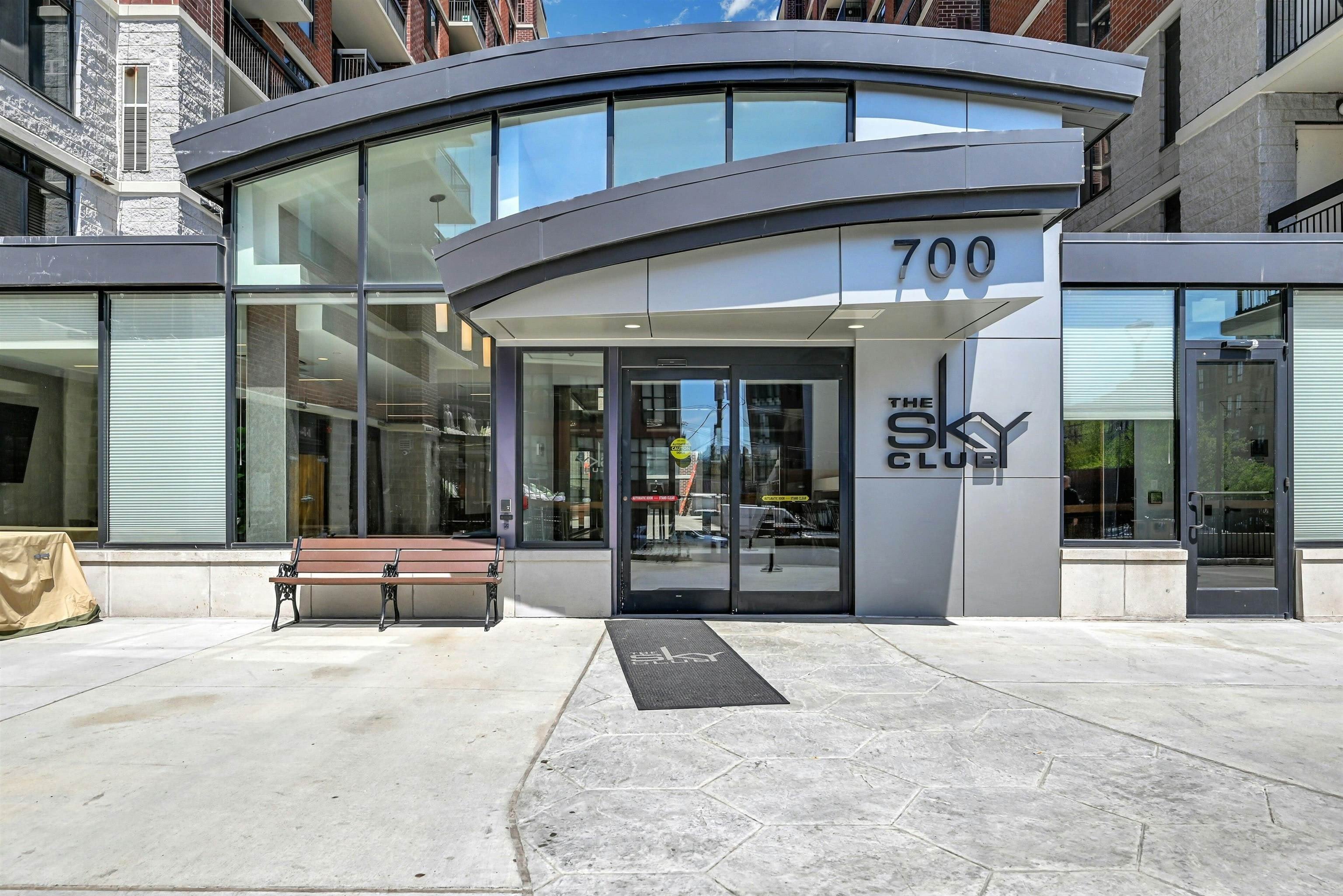 700 1St St – photo 1