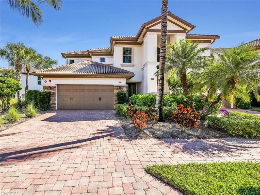 8060 Players Cove Dr – photo 1 of 48