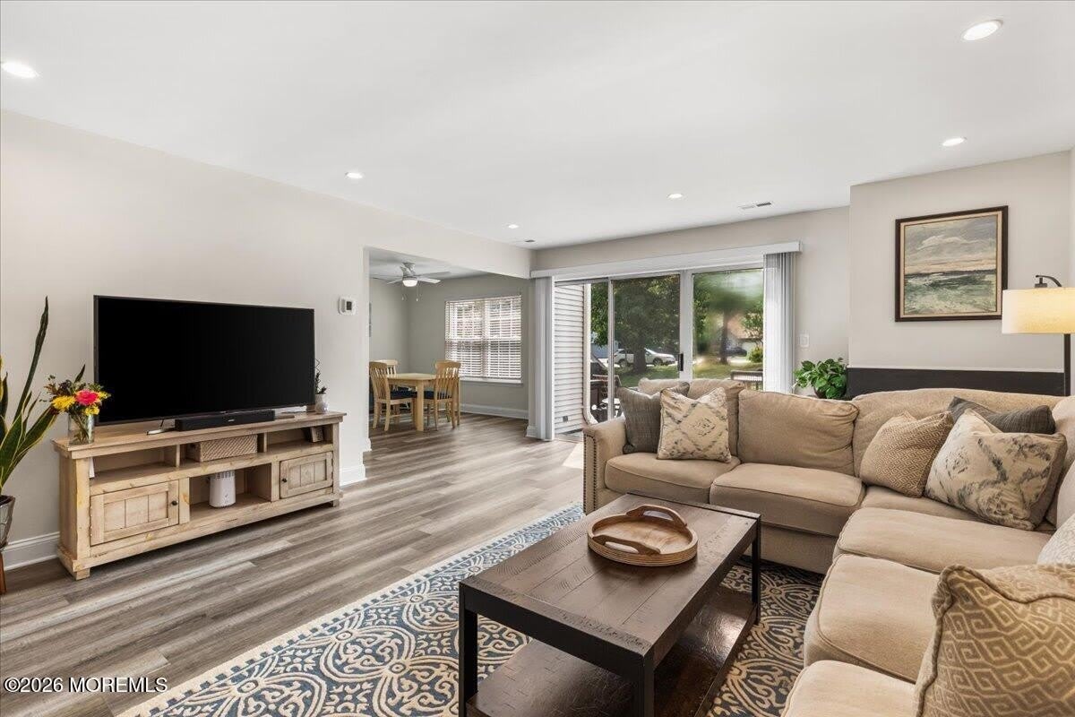 202 Century Way – photo 1