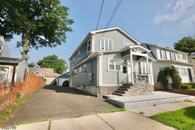31 Bellevue Ave Unit 2 – photo 1 of 156
