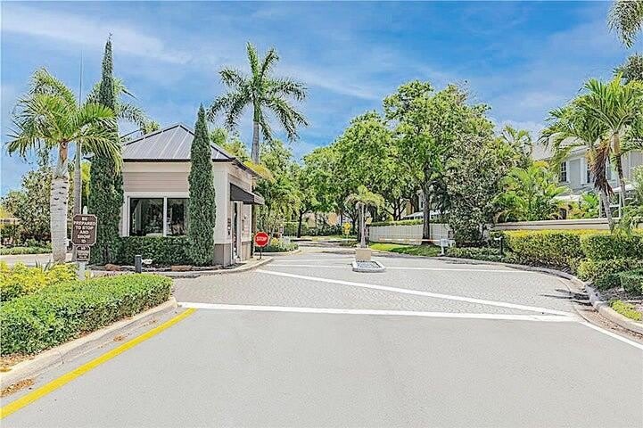 5387 GRAND PARK Place – photo 1