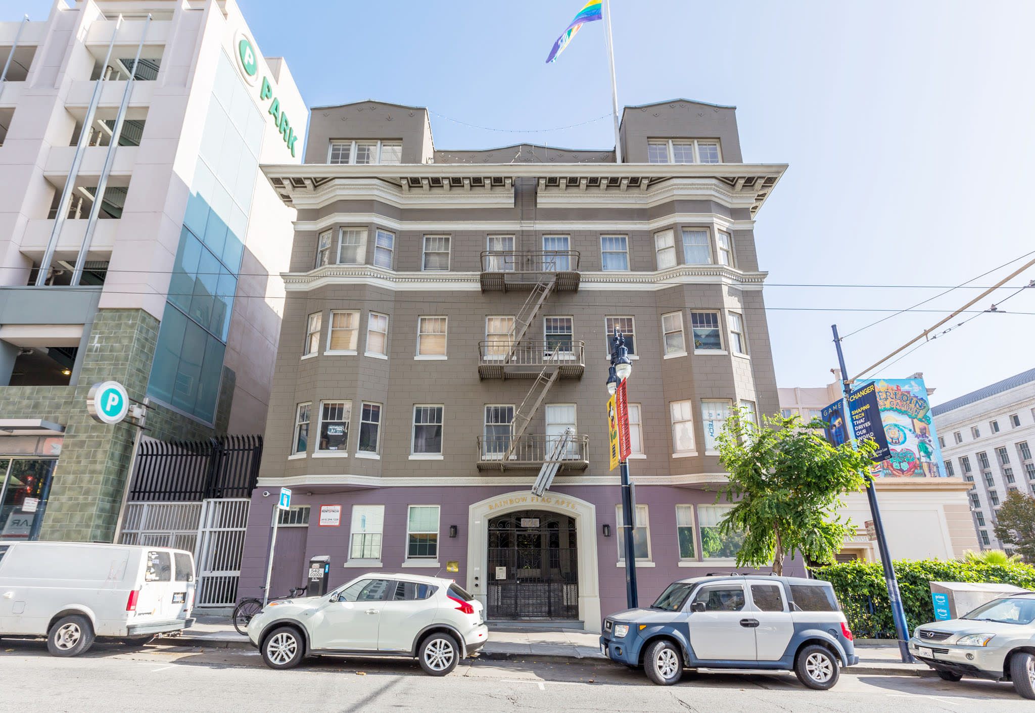 324 Larkin – photo 1