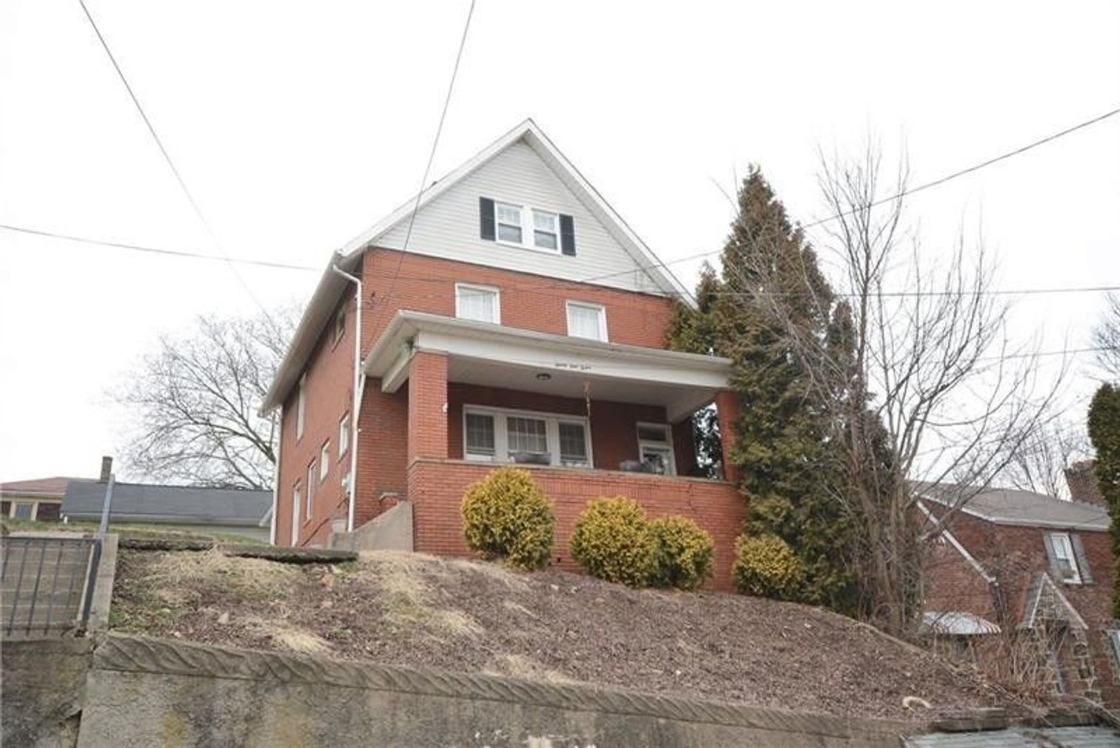 Gorgeous 4 Bedroom Home In The Heart Of Beechview – photo 1