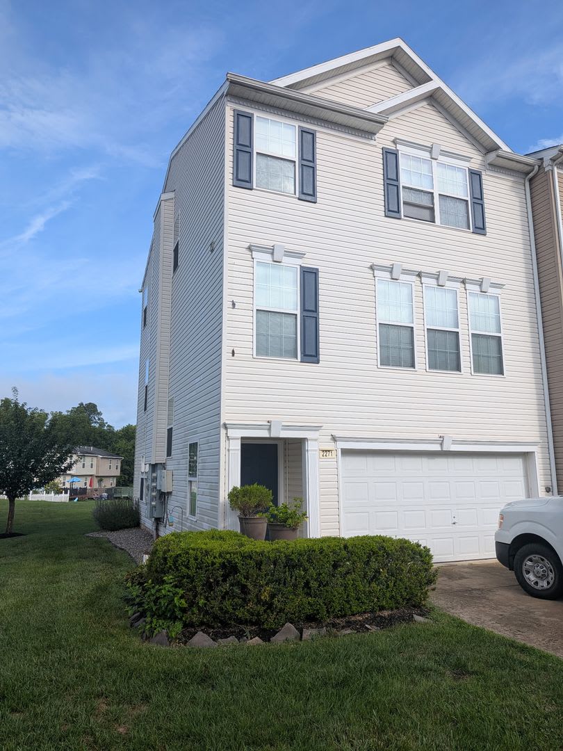 Spacious Townhome in West Manchester – photo 1 of 2