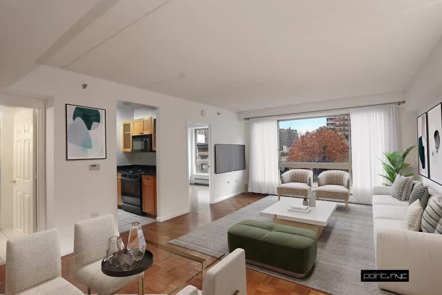 418 W – photo 1