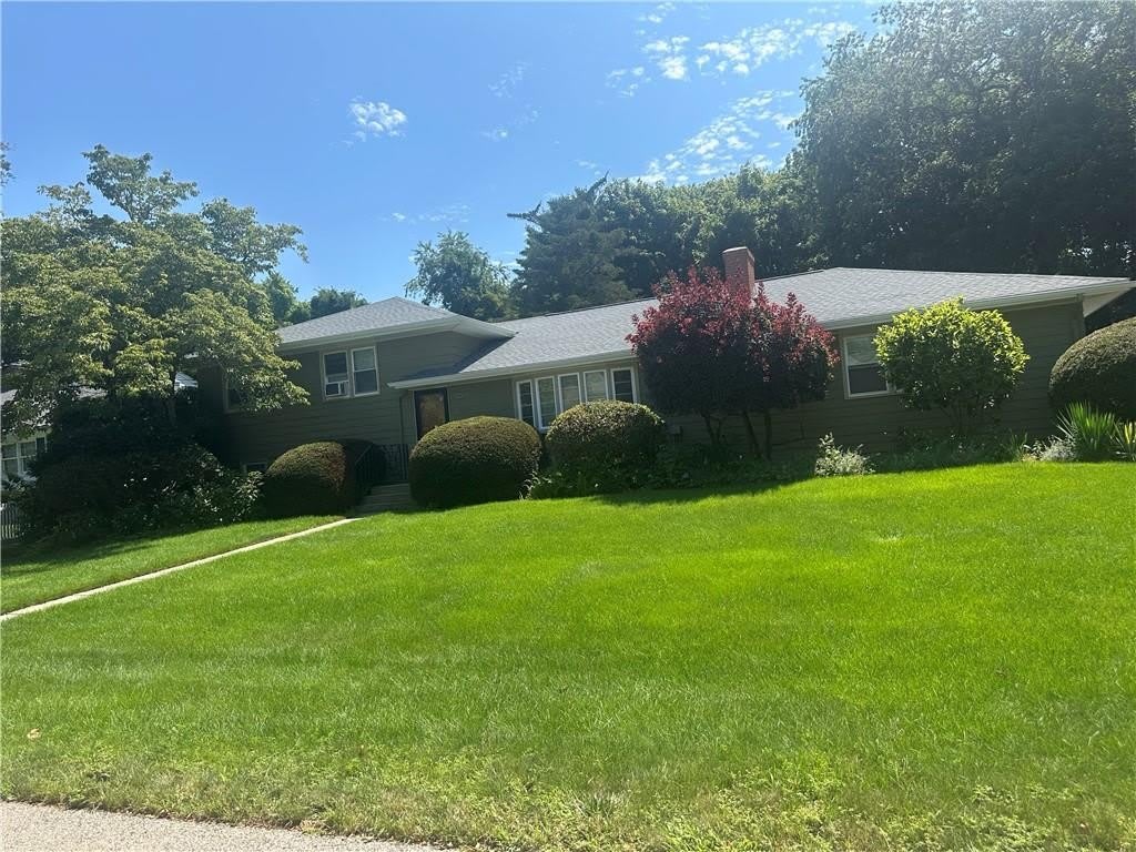 5 Bayview Drive – photo 1 of 10