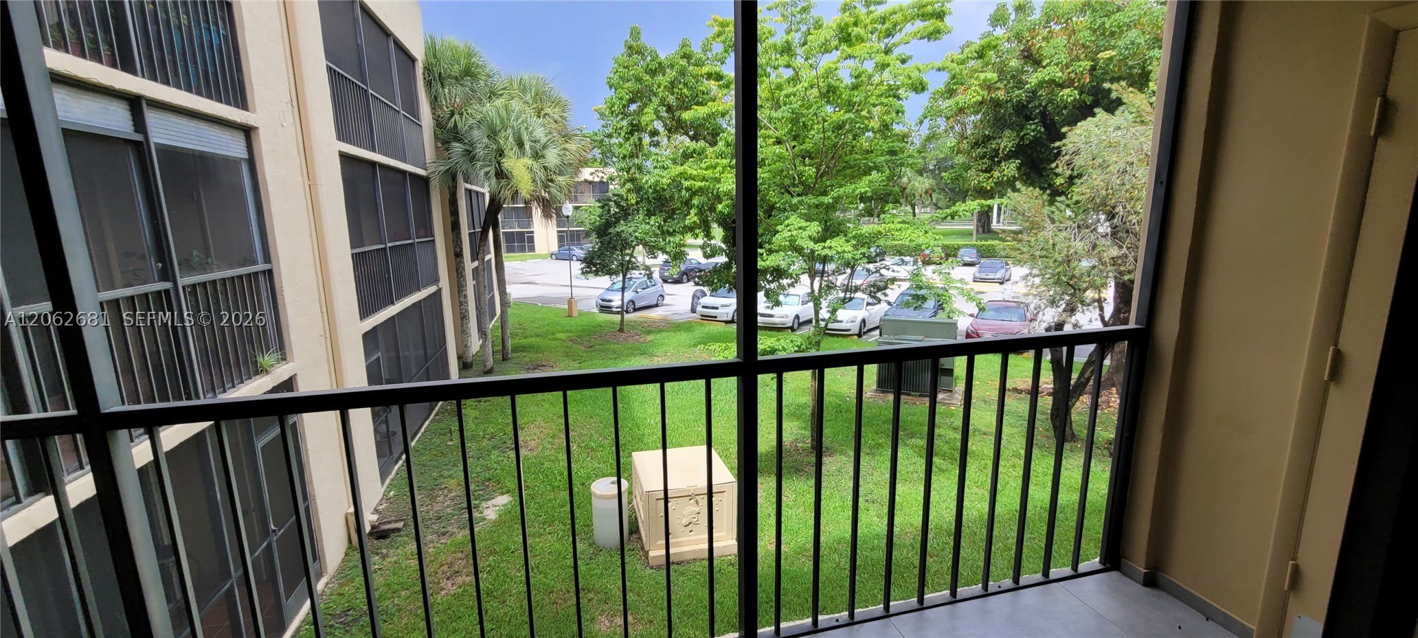 8005 SW 107th Ave – photo 1
