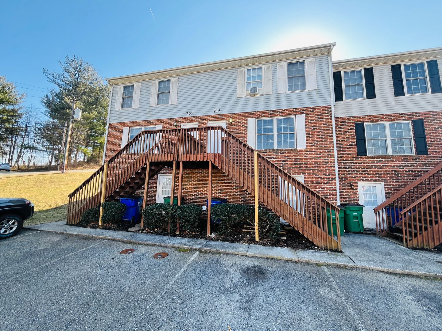3 Bedroom 1 5 Bath Townhouse – photo 1