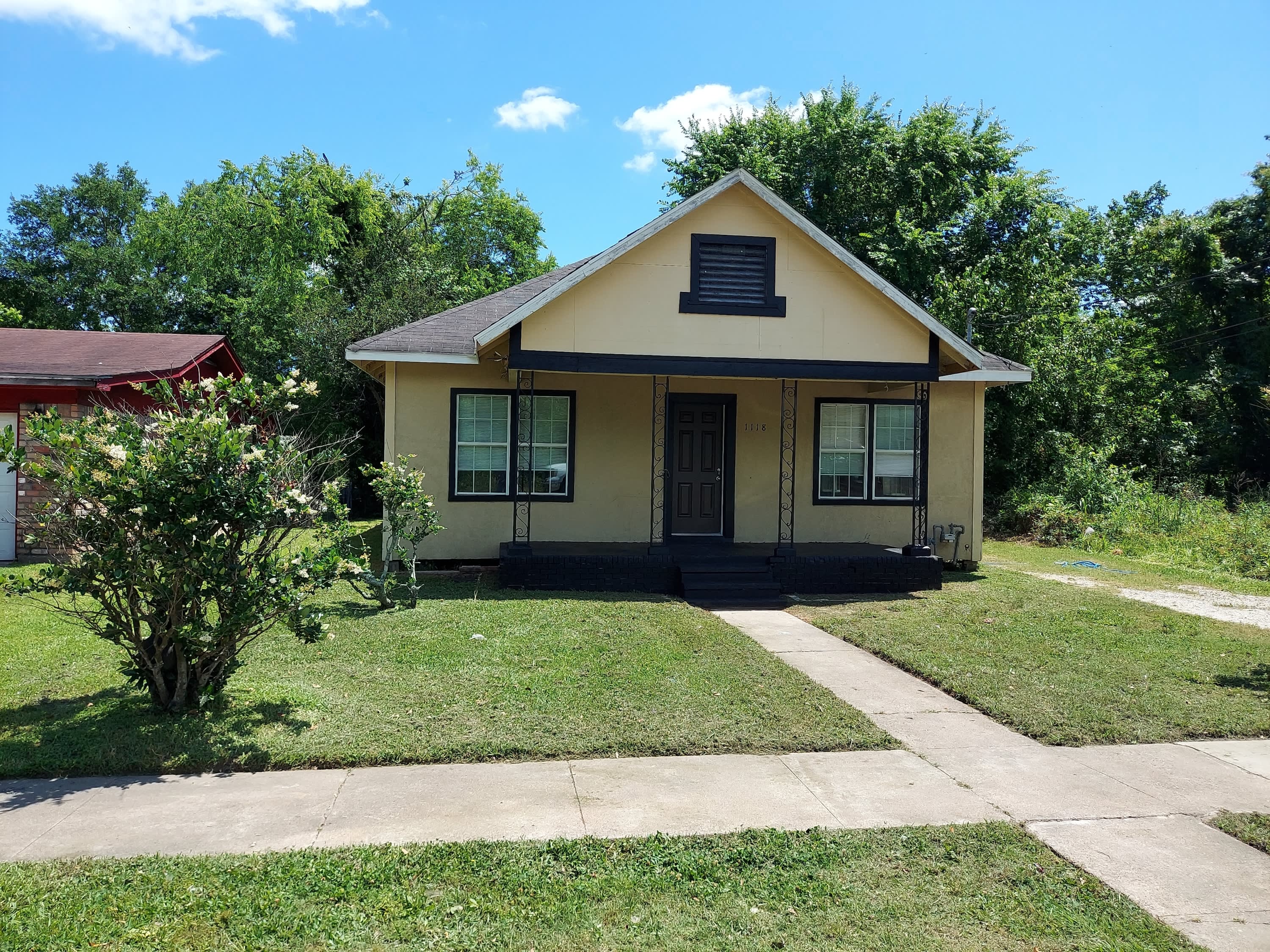 1118 3rd St – photo 1