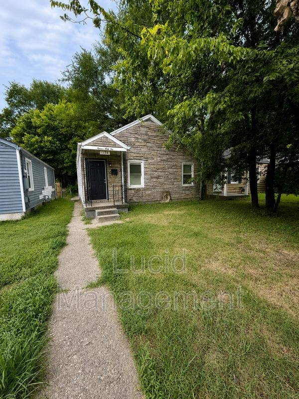 1134 Lincoln Avenue – photo 1
