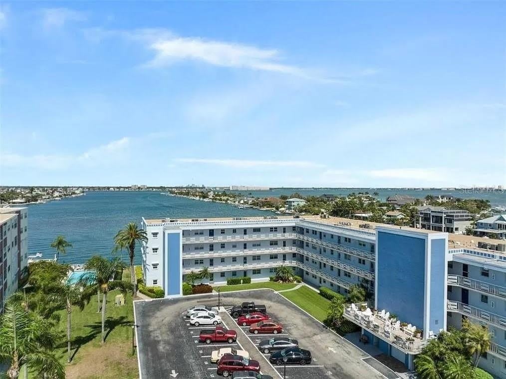 5555 GULF Boulevard – photo 1
