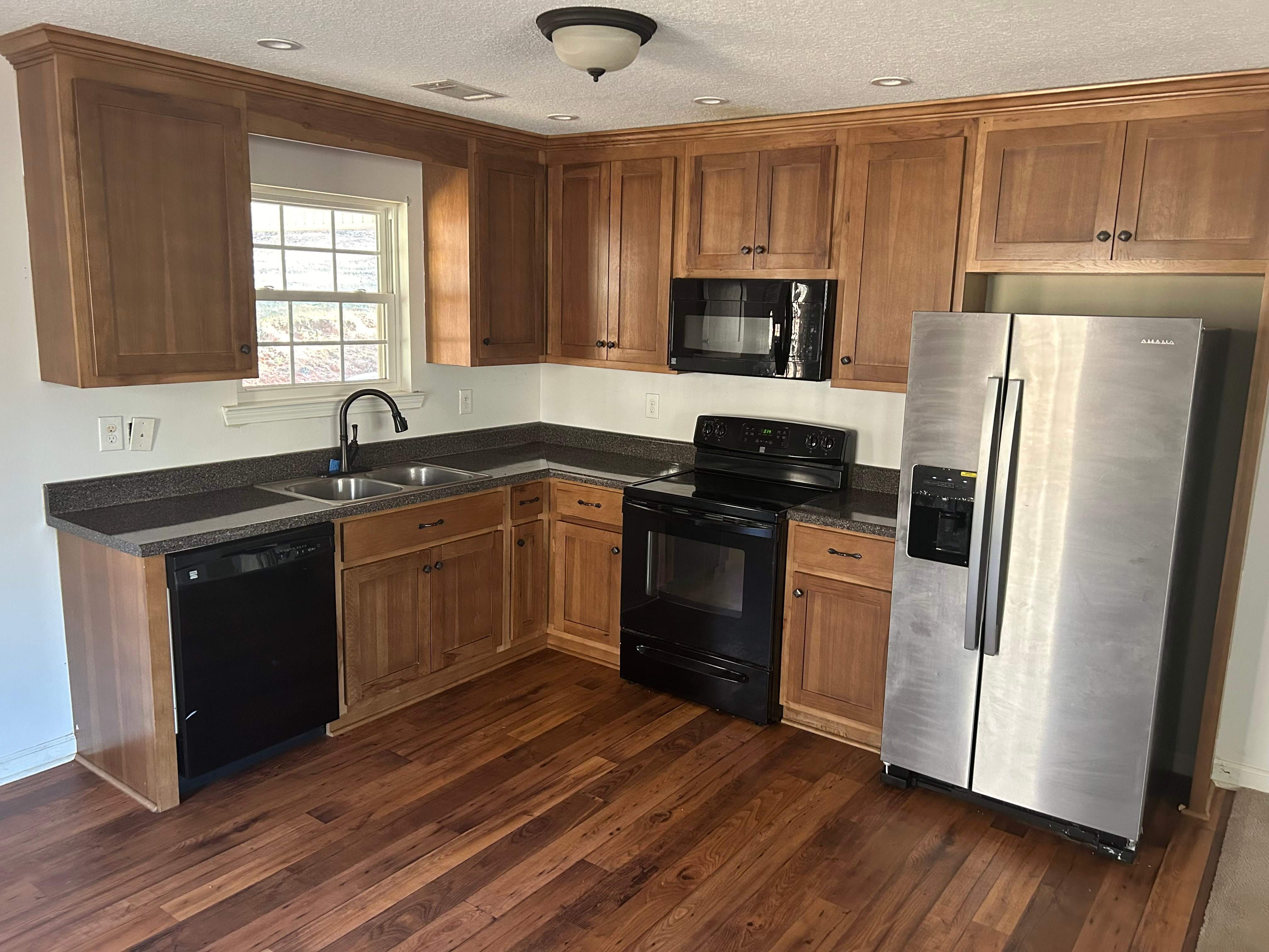 148 Holly Hill Rd – photo 1 of 15