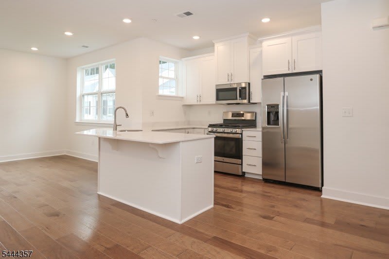 71 Veterans Way – photo 1 of 411