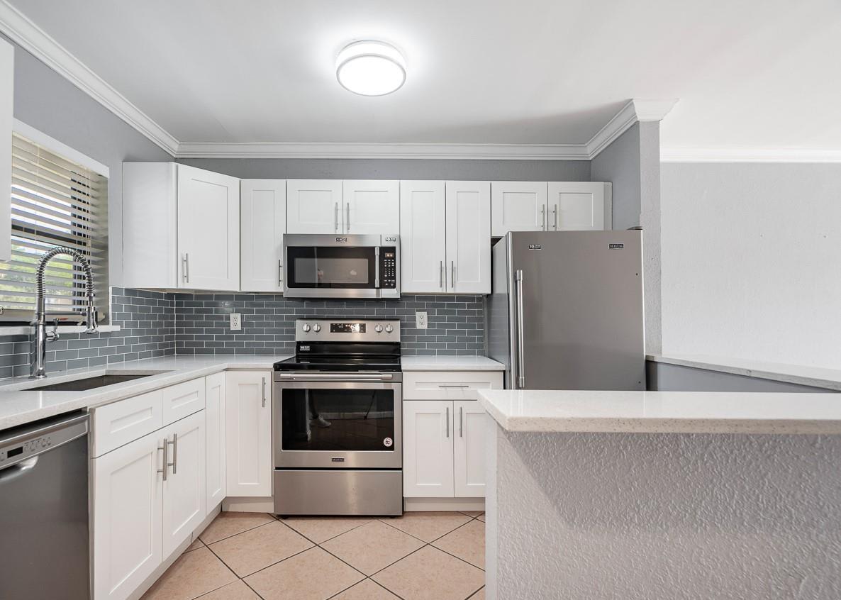 6020 Shaker Wood Circle – photo 1
