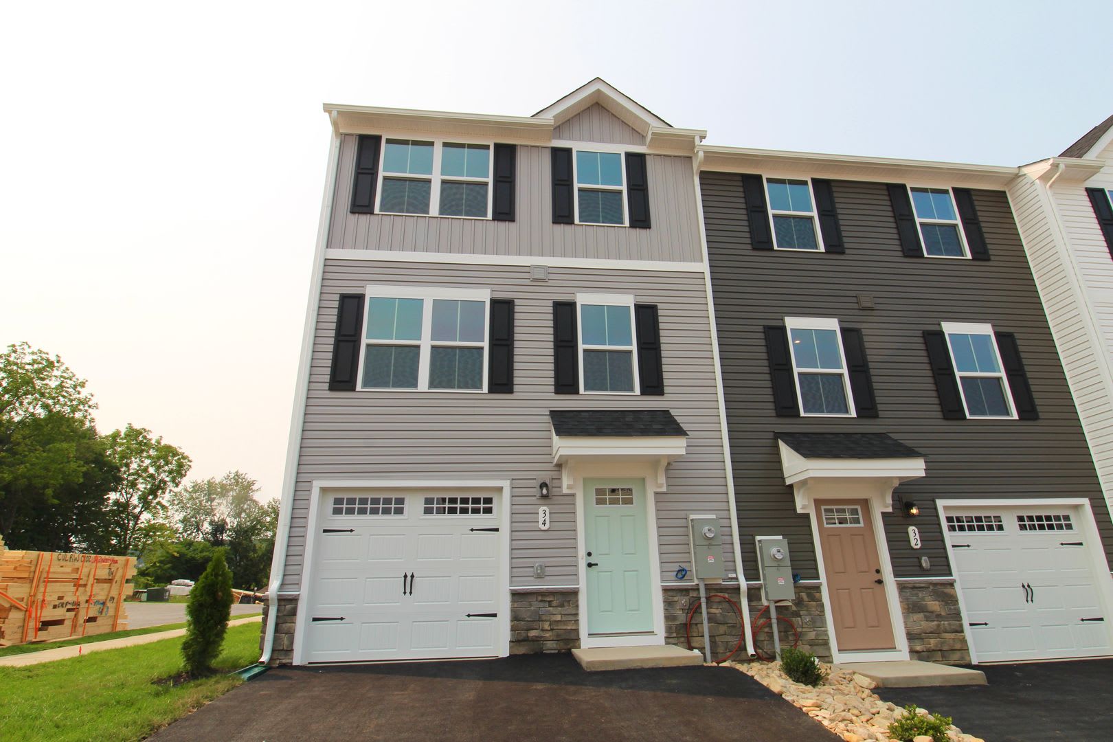 3 Bedroom 2 5 Bathroom New Construction Townhome For Rent – photo 1 of 33