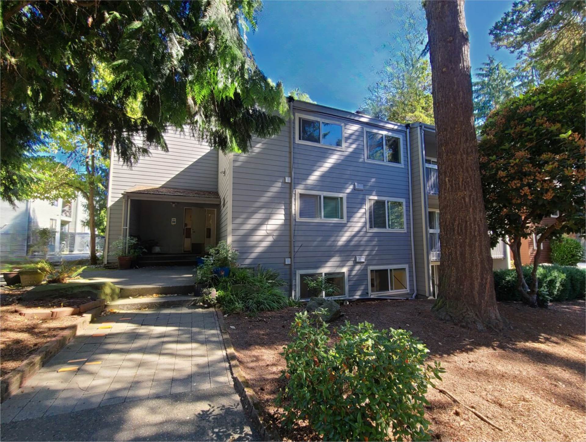 Twin Cedars Apartments – photo 1