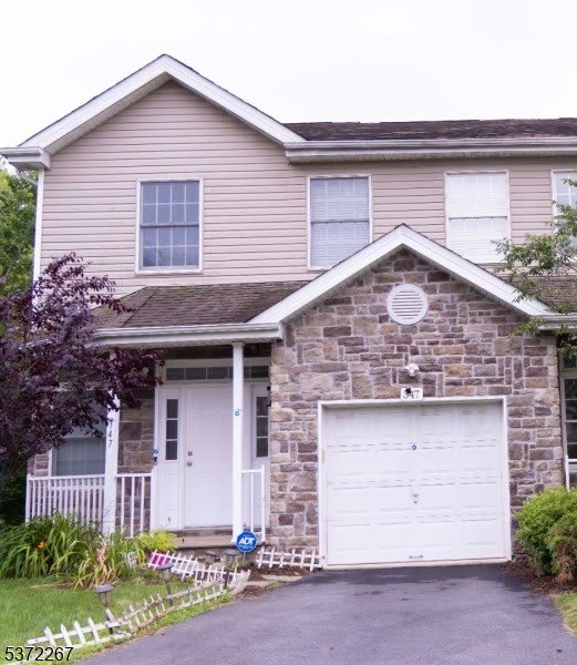 347 Raymound Blvd – photo 1 of 415