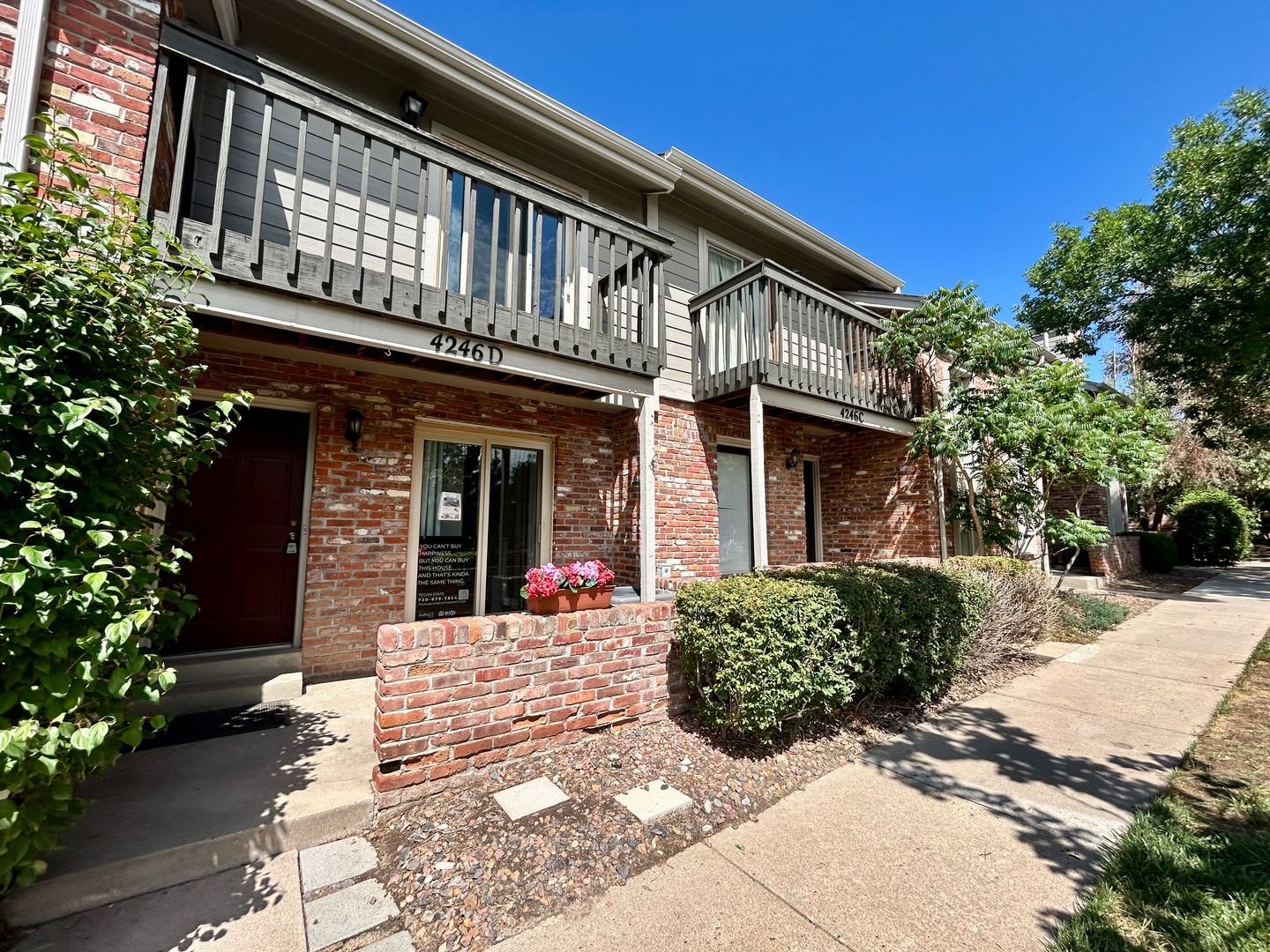 Beautiful Townhome in Southeast Aurora – photo 1