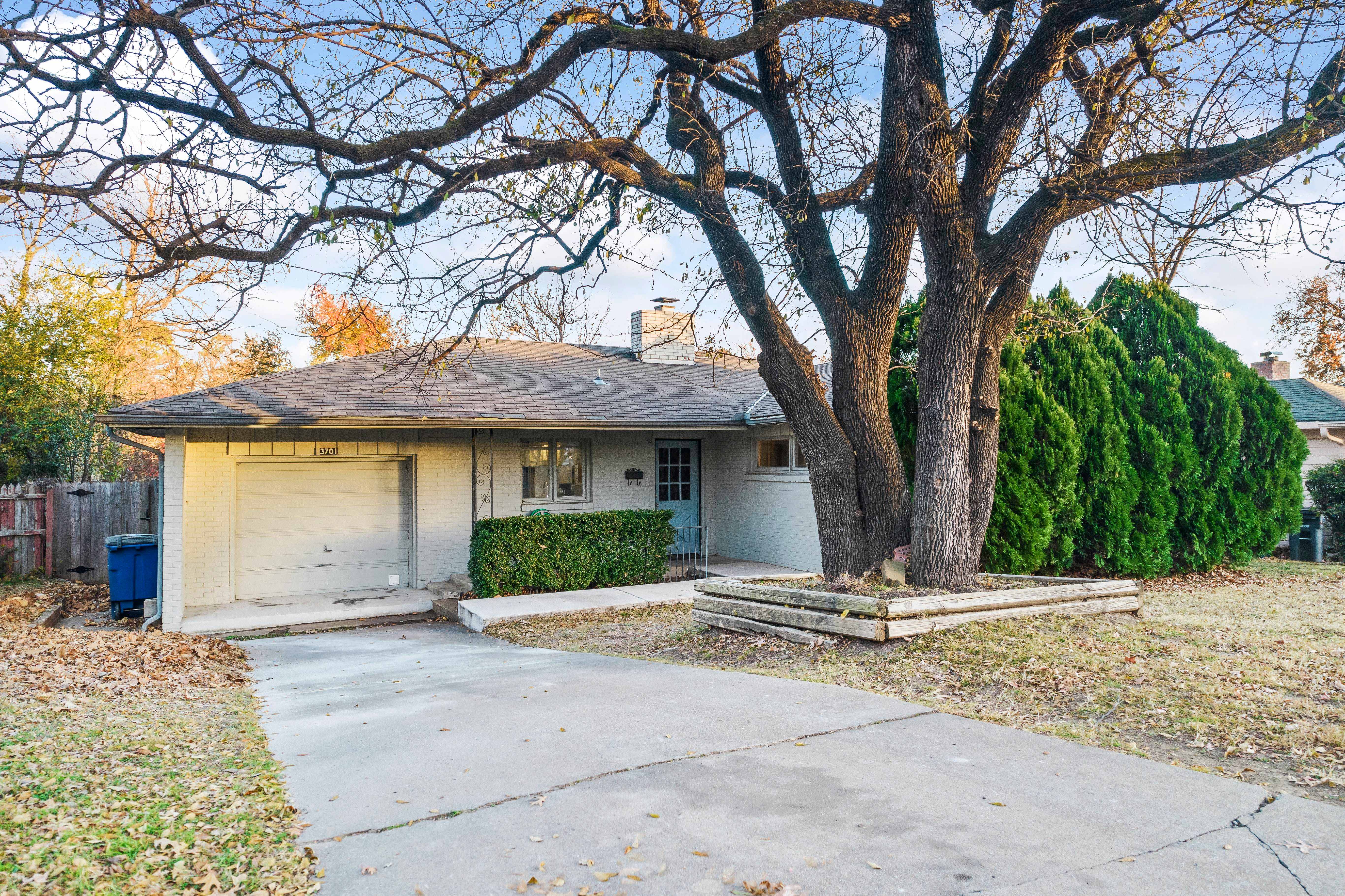 3701 S Richmond Ave – photo 1