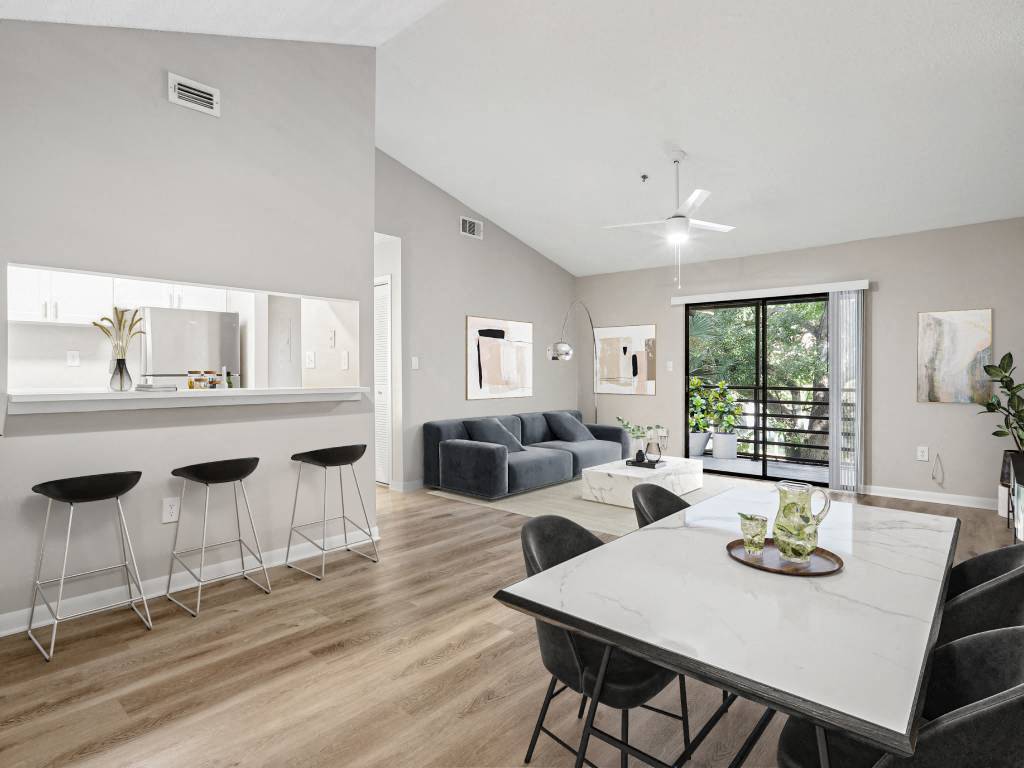 South Pointe Apartments – photo 1