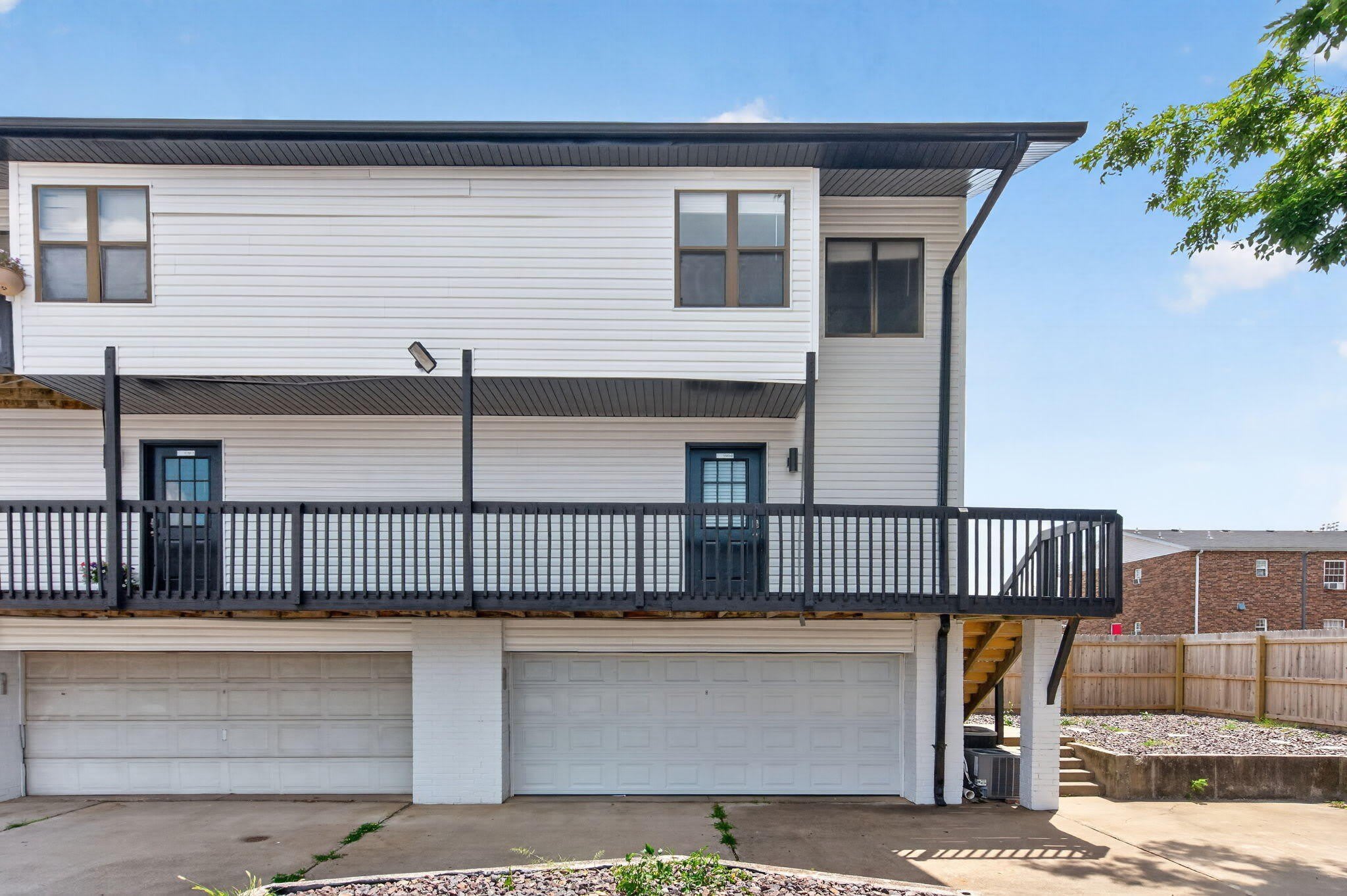 1030 E Elm Street – photo 1
