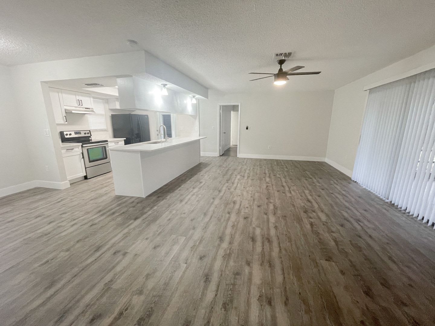 Beautifully updated 2/2, Available Now! – photo 1 of 13
