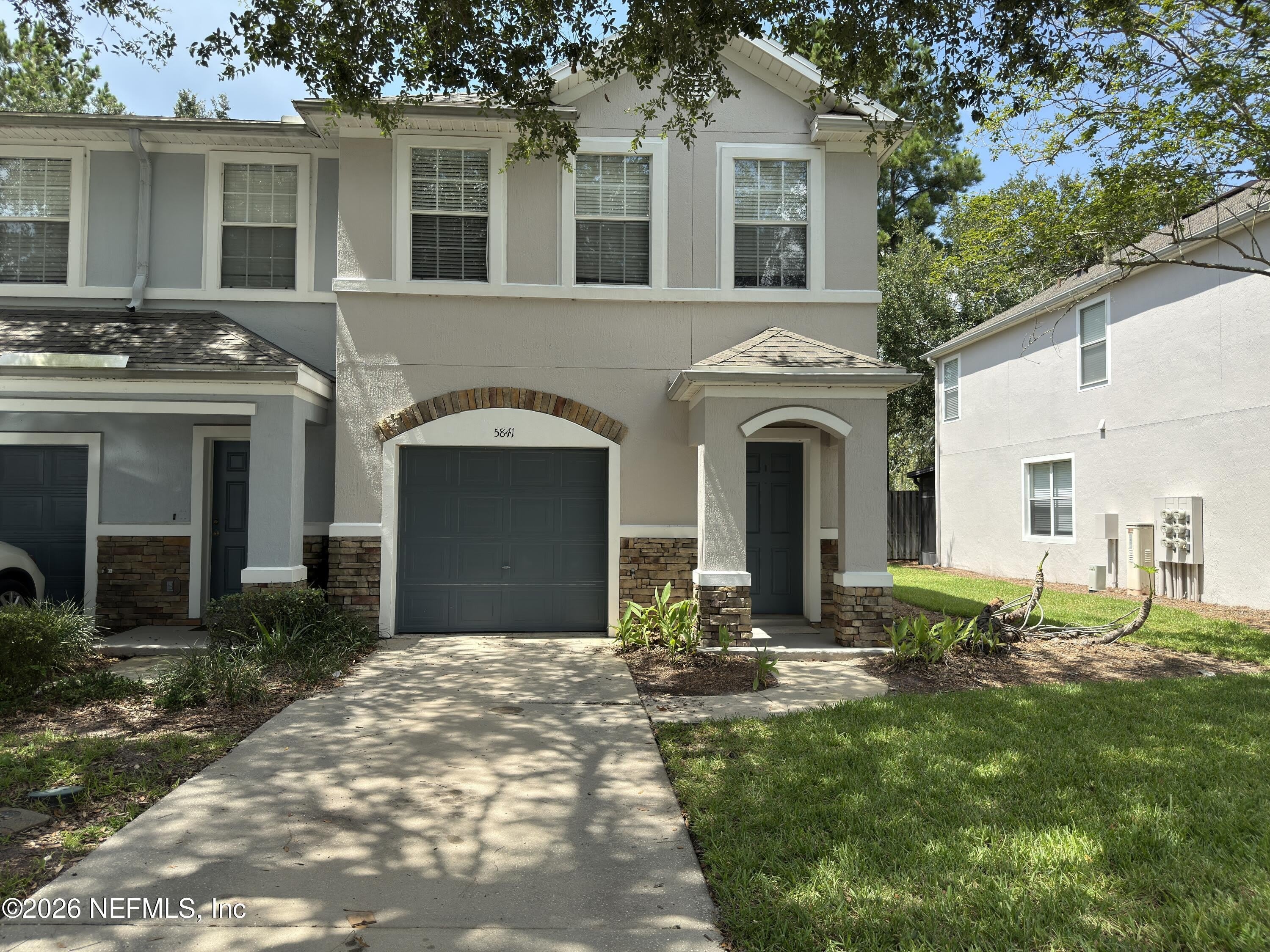 5841 PARKSTONE CROSSING Drive – photo 1