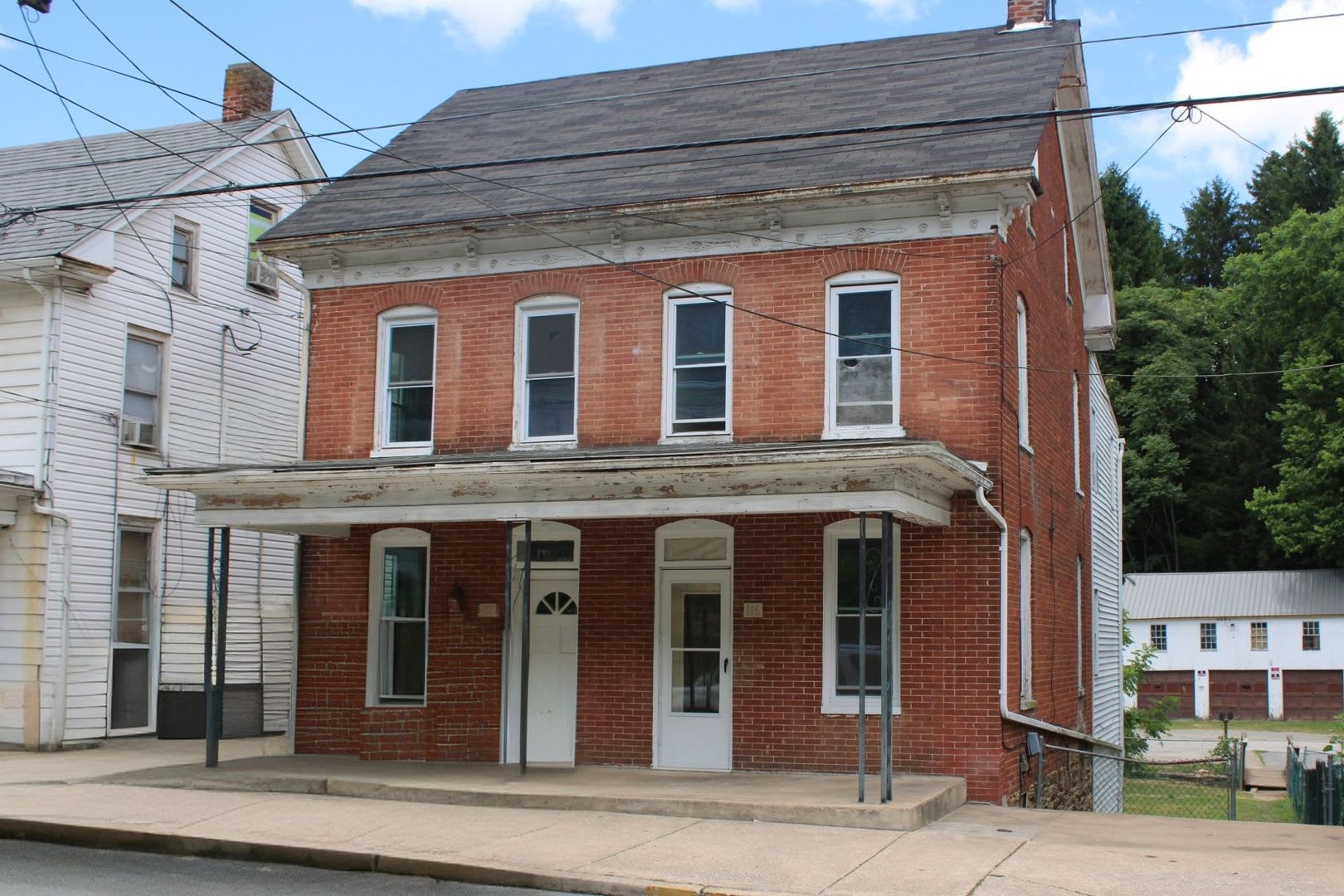 118 W Main St, Windsor, PA 17366 – photo 1 of 6