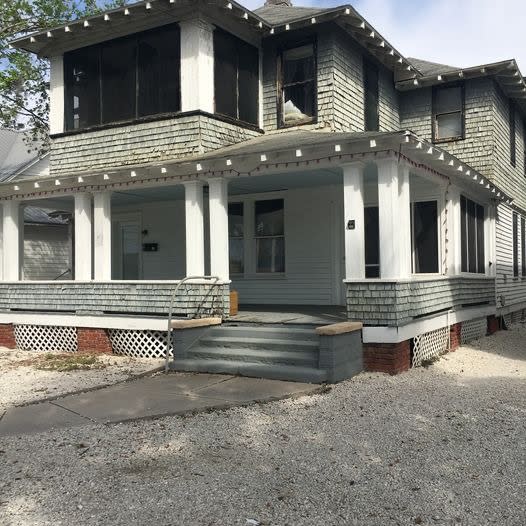 136 King Street – photo 1 of 288