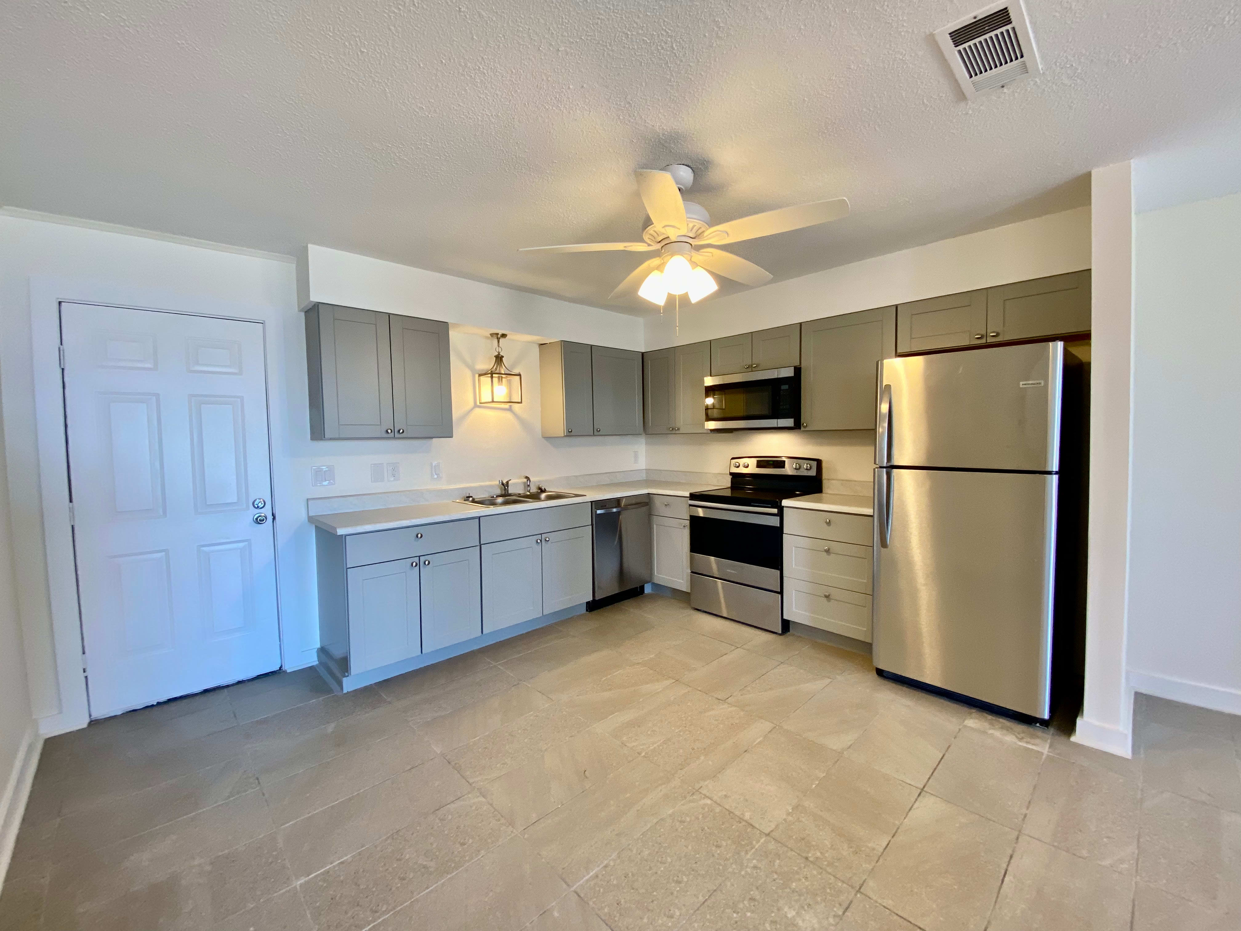 9557 Lillian Hwy – photo 1 of 190
