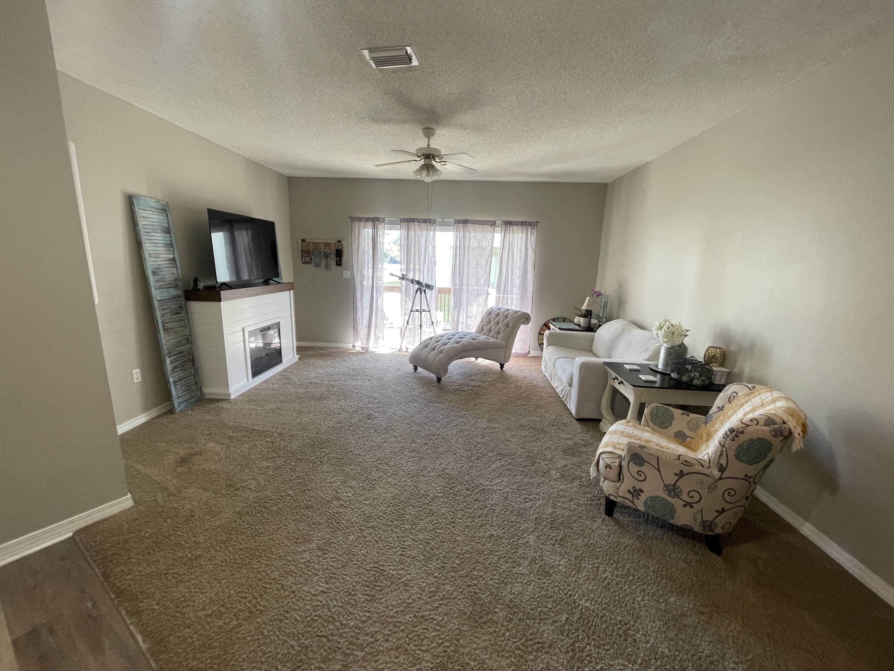 7084 Majestic Boulevard – photo 1 of 9