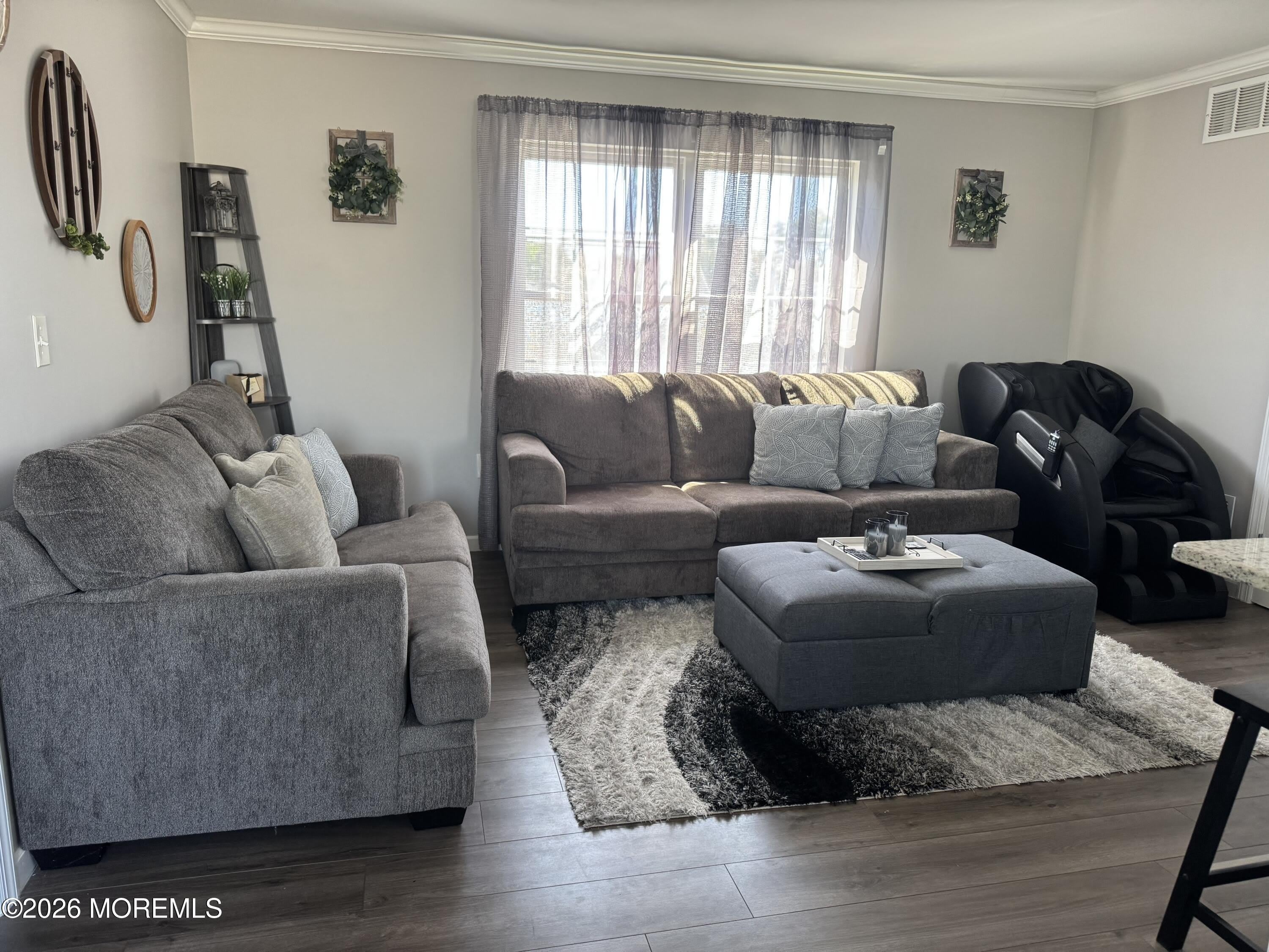 2 Campview Avenue – photo 1 of 10
